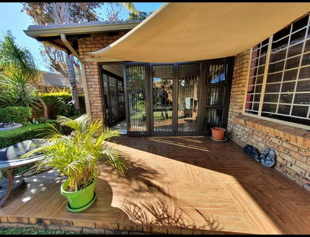 3 BEDROOM TOWNHOUSE FOR SALE IN ANNLIN